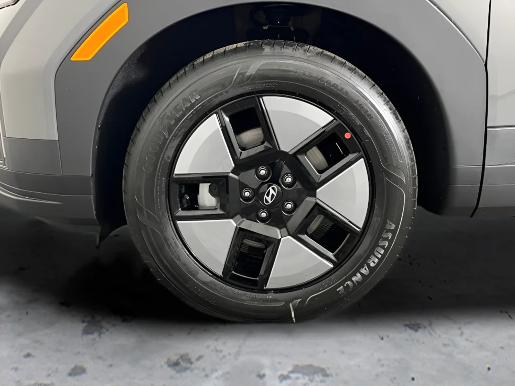 New 2026 Gray Hyundai SE image 15