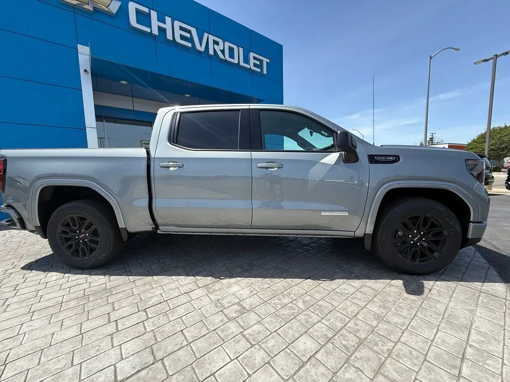 New 2026 Sterling Metallic GMC Elevation image 7