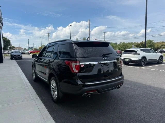 Used 2018 Black Ford XLT image 5