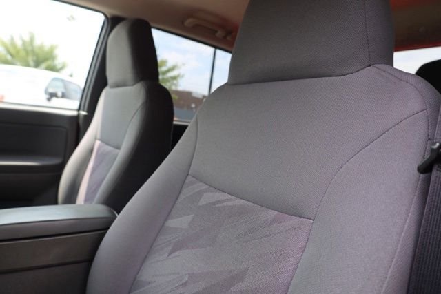 Used 2005 Red Chevrolet LS image 19