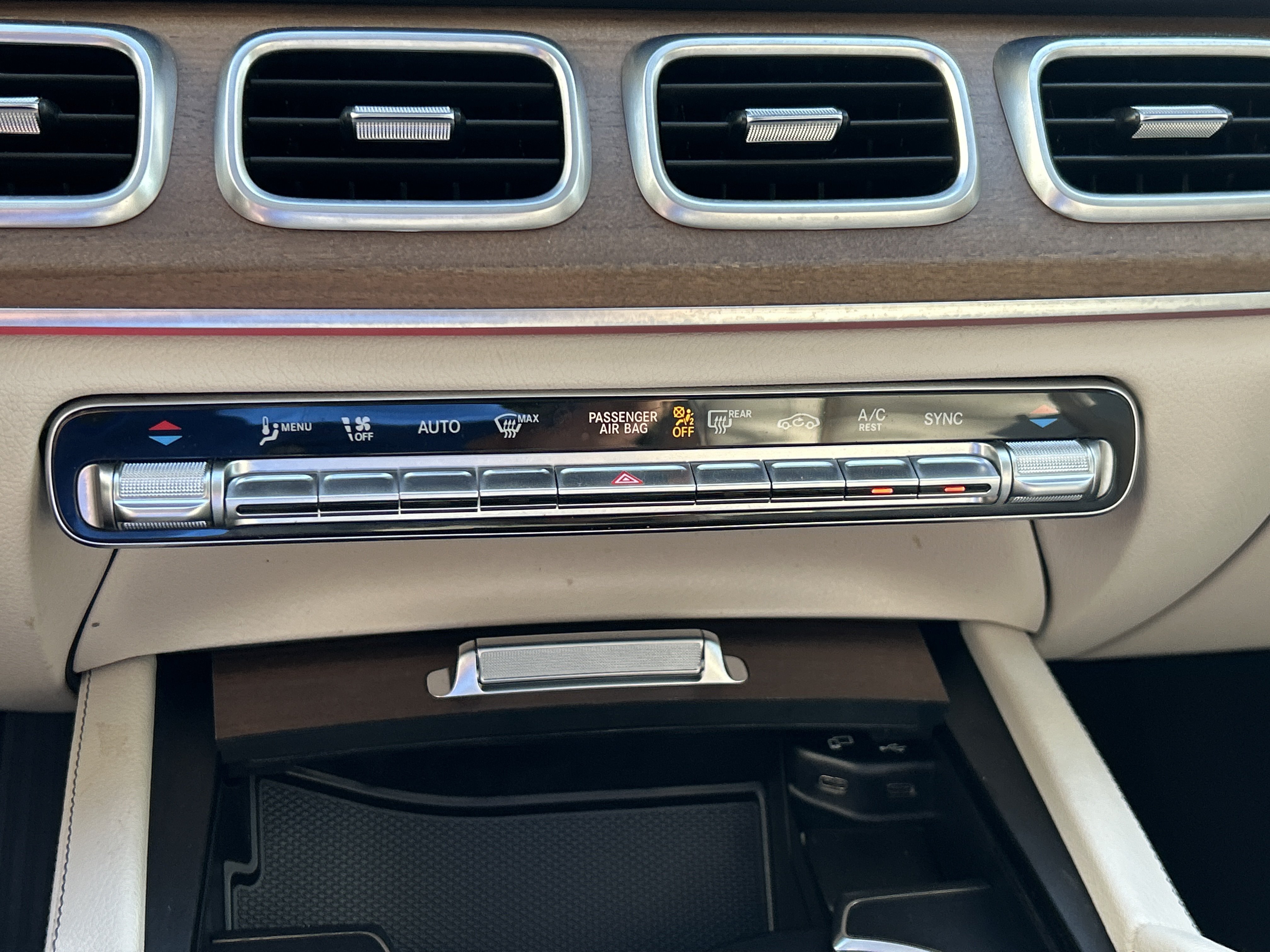 Certified Used 2022 Cirrus Silver Metallic Mercedes-Benz GLE 350 SUV image 33
