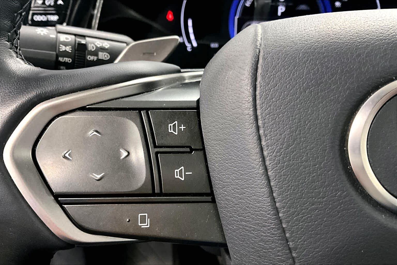 Used 2026 Ultra White Lexus Premium image 23