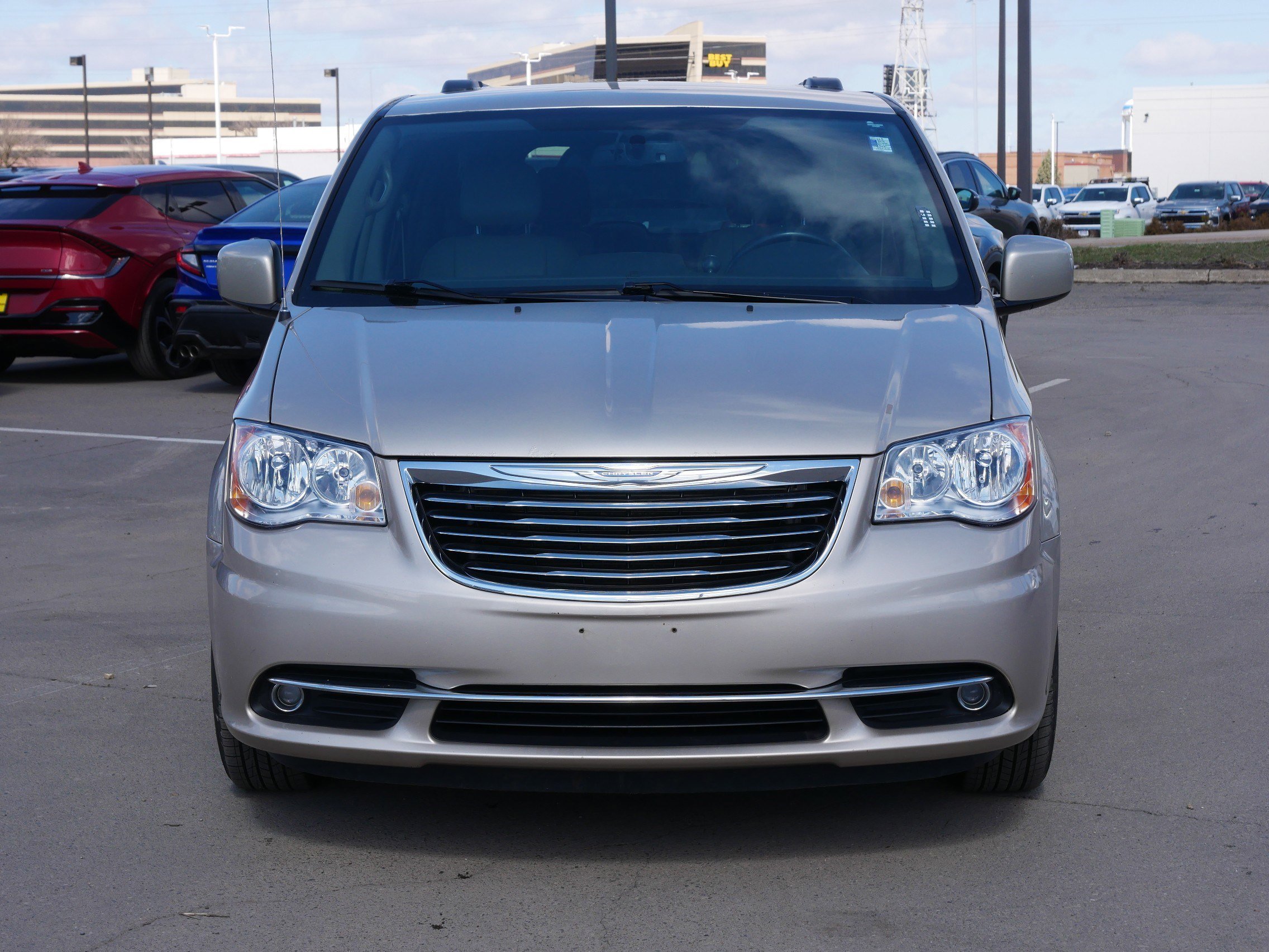 Used 2014 Chrysler Town & Country Touring with VIN 2C4RC1BG5ER387205 for sale in Bloomington, Minnesota
