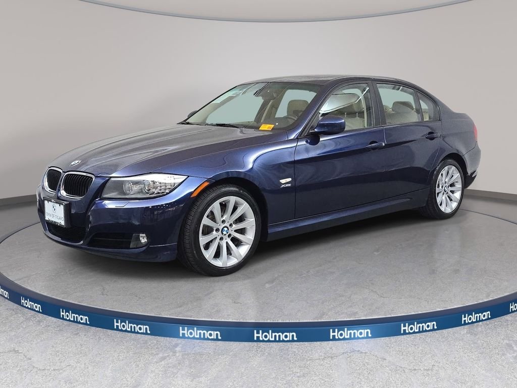 2011 BMW 3 Series 328i xDrive Sedan's photo