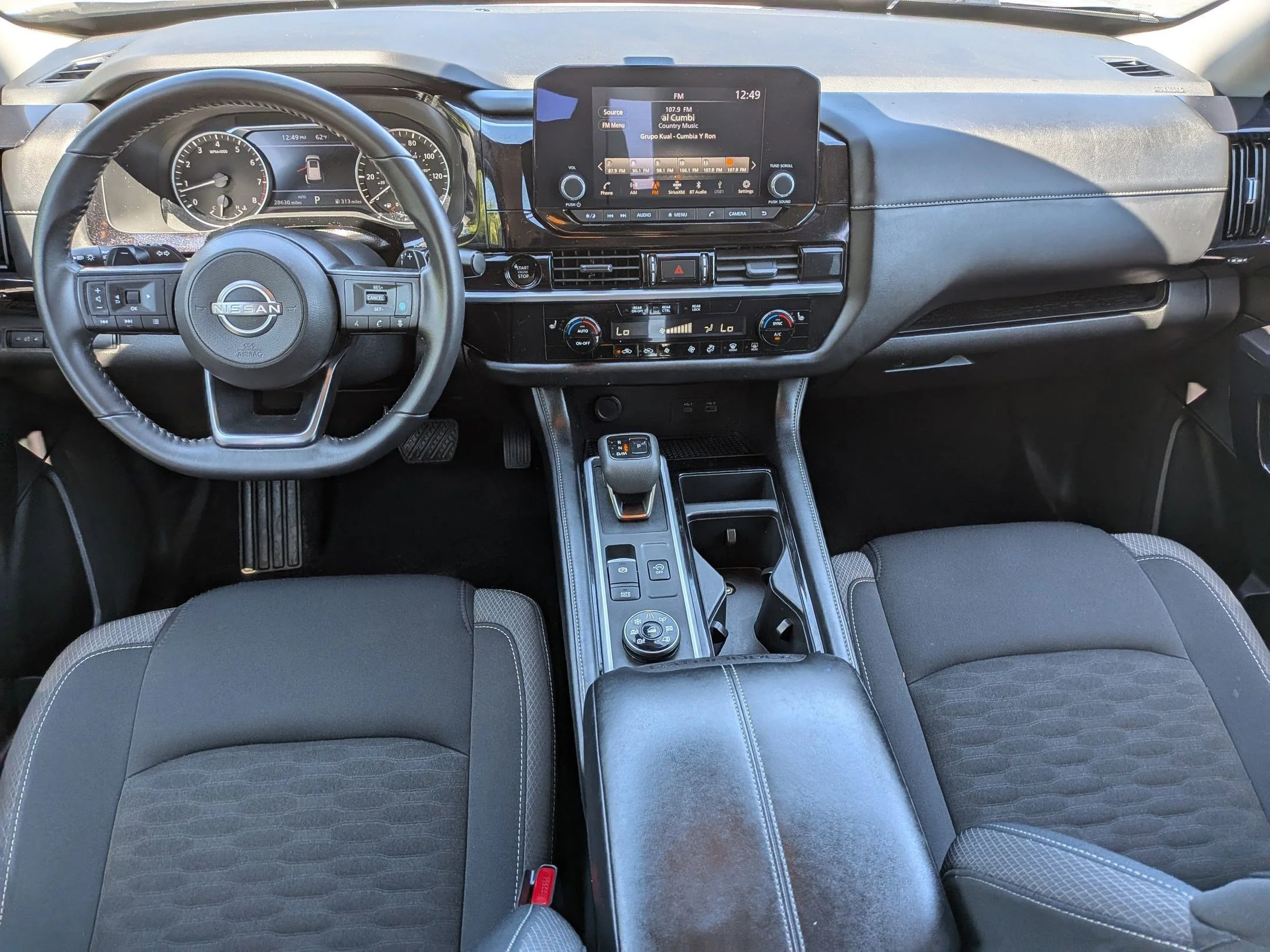 2025 Nissan Pathfinder SV - Photo 20