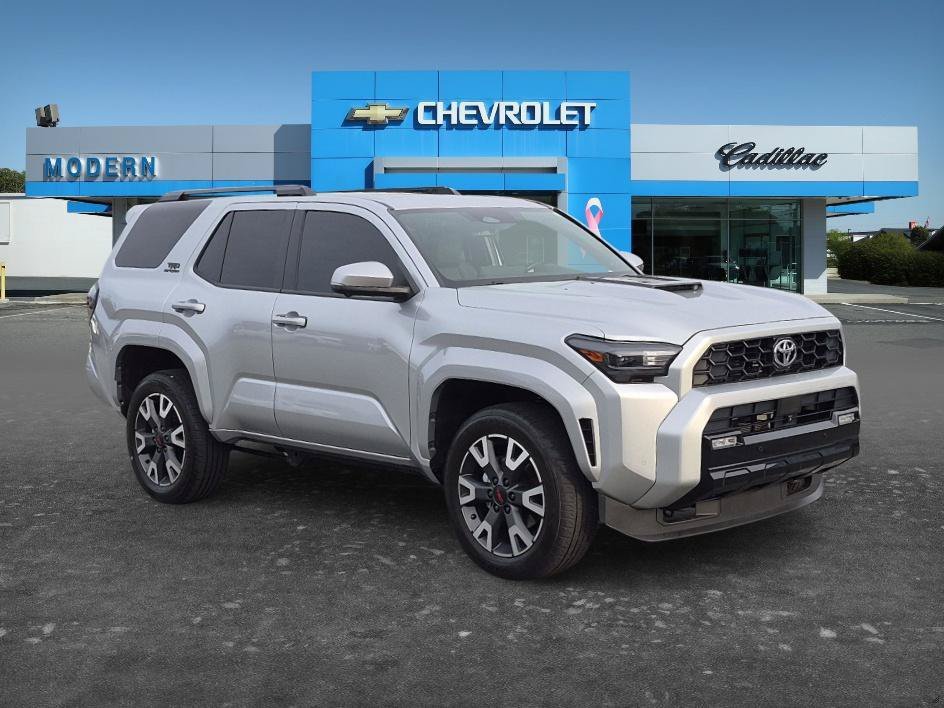 Used 2025 Cutting Edge Toyota SR5 image 7