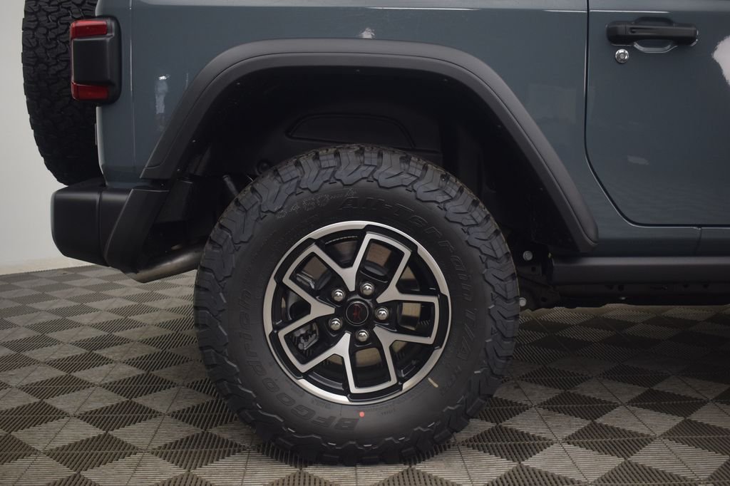 New 2026 Anvil Clear-Coat Exterior Paint Jeep Rubicon image 8
