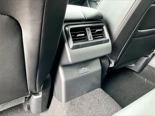2026 Mazda CX-50 — photo 17