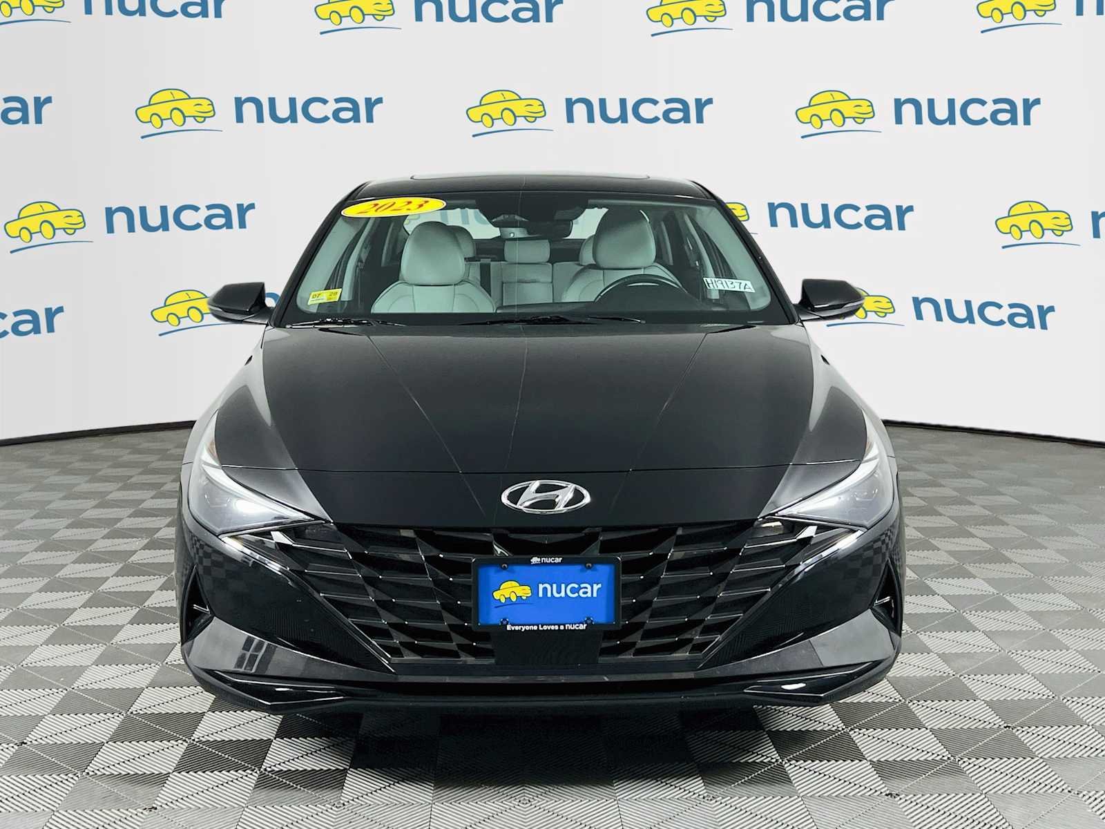 Used 2023 Onyx Black Hyundai Limited image 2