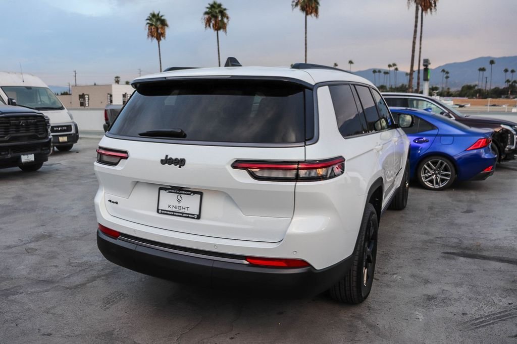 New 2026 Bright White Clearcoat Jeep Altitude image 9