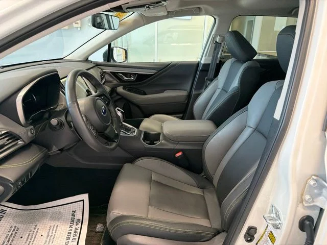 Used 2025 White Subaru Onyx Edition image 12