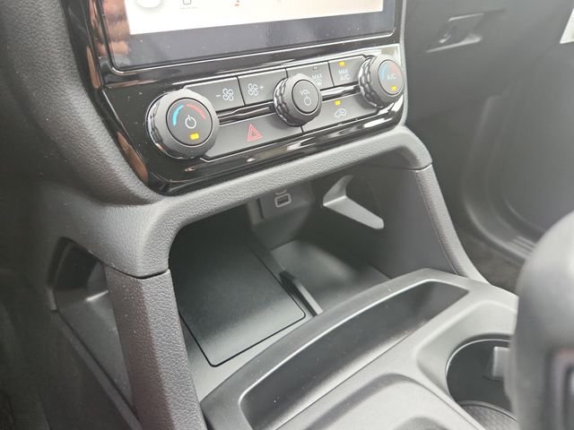 New 2025 Carbonized Gray Metallic Ford LARIAT® image 20