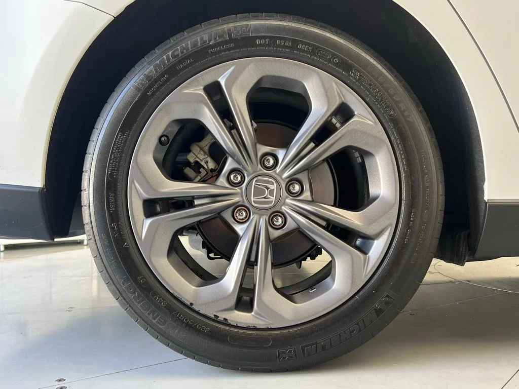 Used 2023 White Honda EX image 20