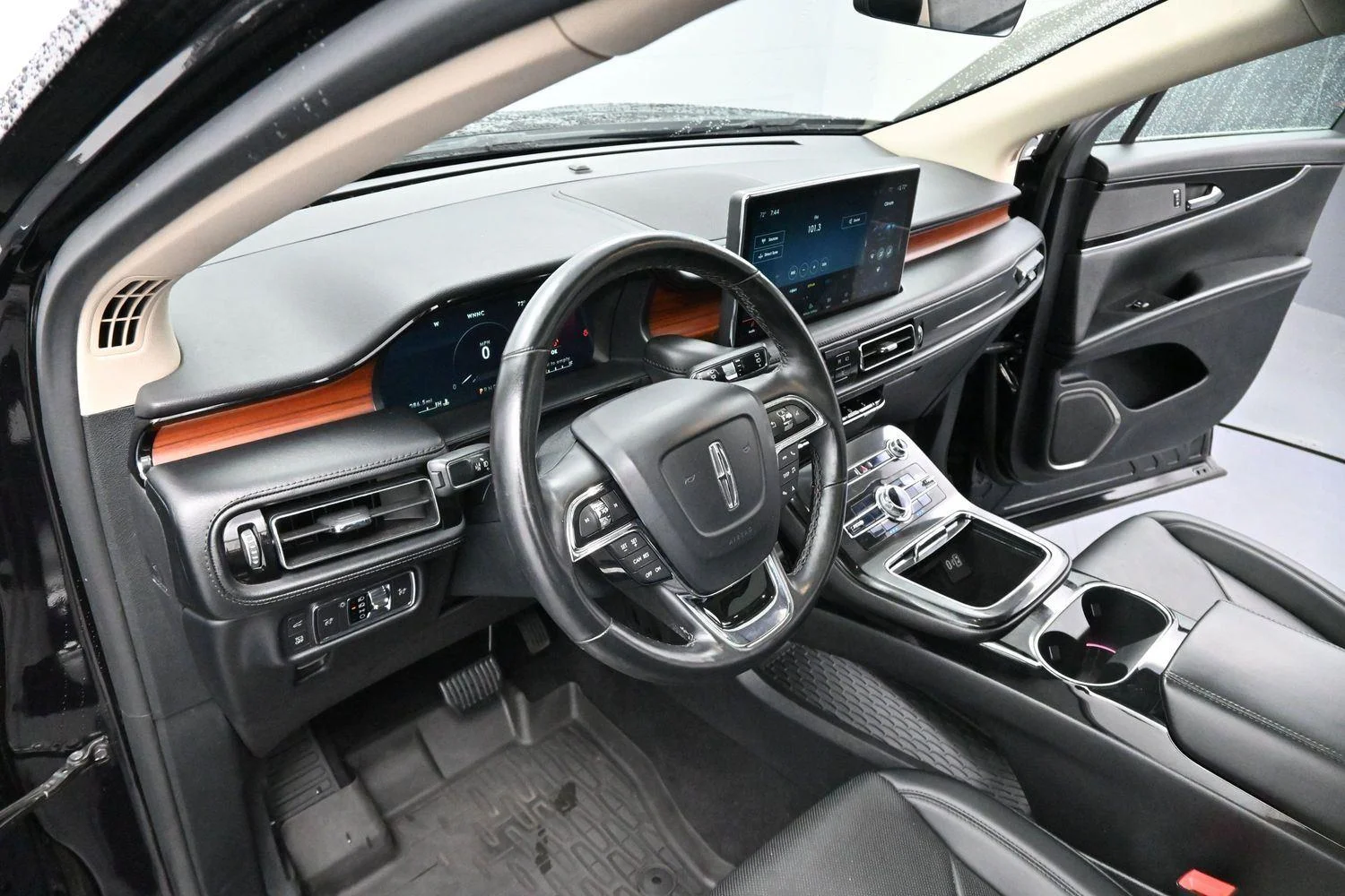 Used 2022 Infinite Black Lincoln Reserve image 13