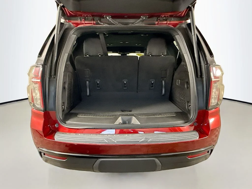 Used 2023 Red Chevrolet RST image 27
