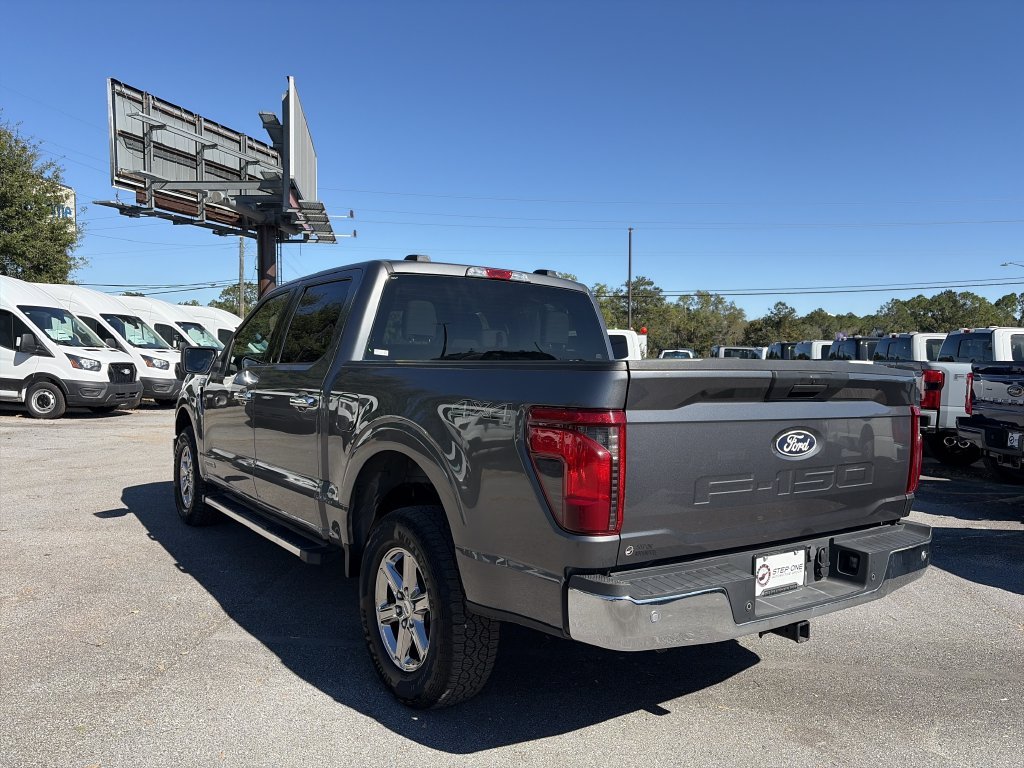 Certified Used 2025 Gray Metallic Ford XLT image 5