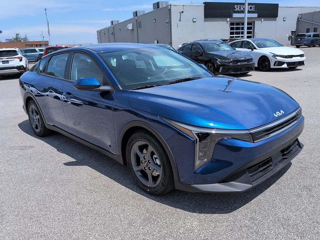 2026 Kia K4 LXS AT's photo