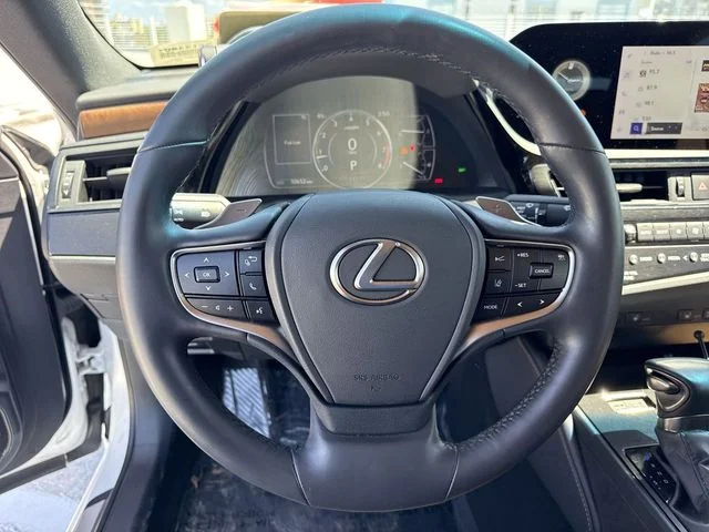 Used 2024 White Lexus 350 image 14
