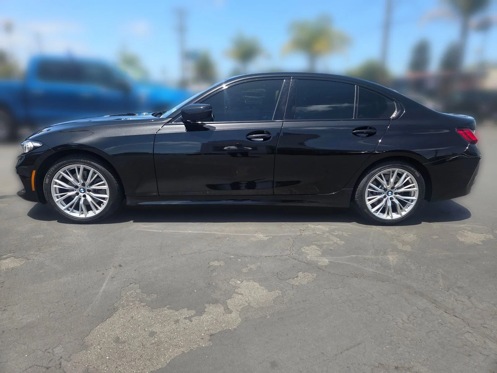 Used 2023 Black BMW 330i image 13