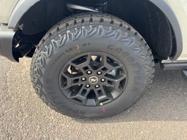 New 2026 Desert Sand Ford Badlands® image 9