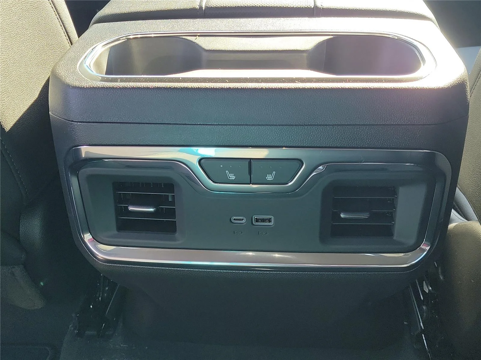 2026 GMC Sierra 1500 SLT - Photo 10