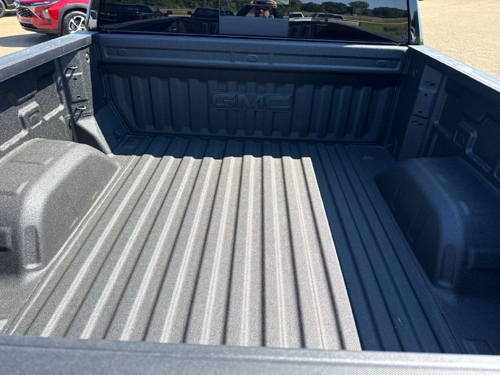 2026 GMC Sierra 1500 SLT - Photo 12