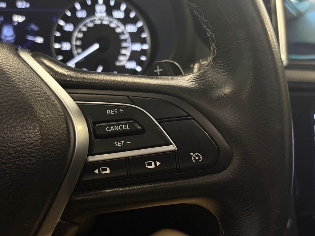 Used 2020 Black Obsidian INFINITI LUXE image 31