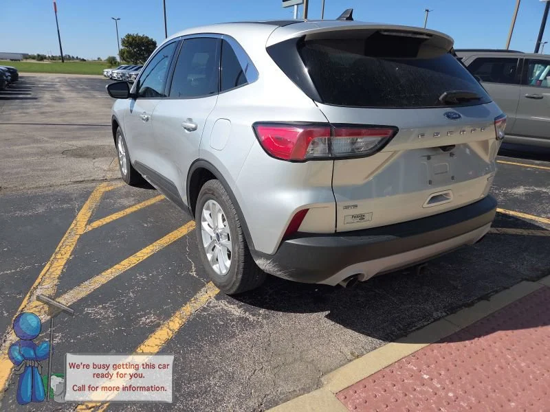 Used 2020 Ingot Silver Ford SE image 3