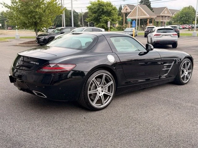 Used 2011 Black Mercedes-Benz Base image 9