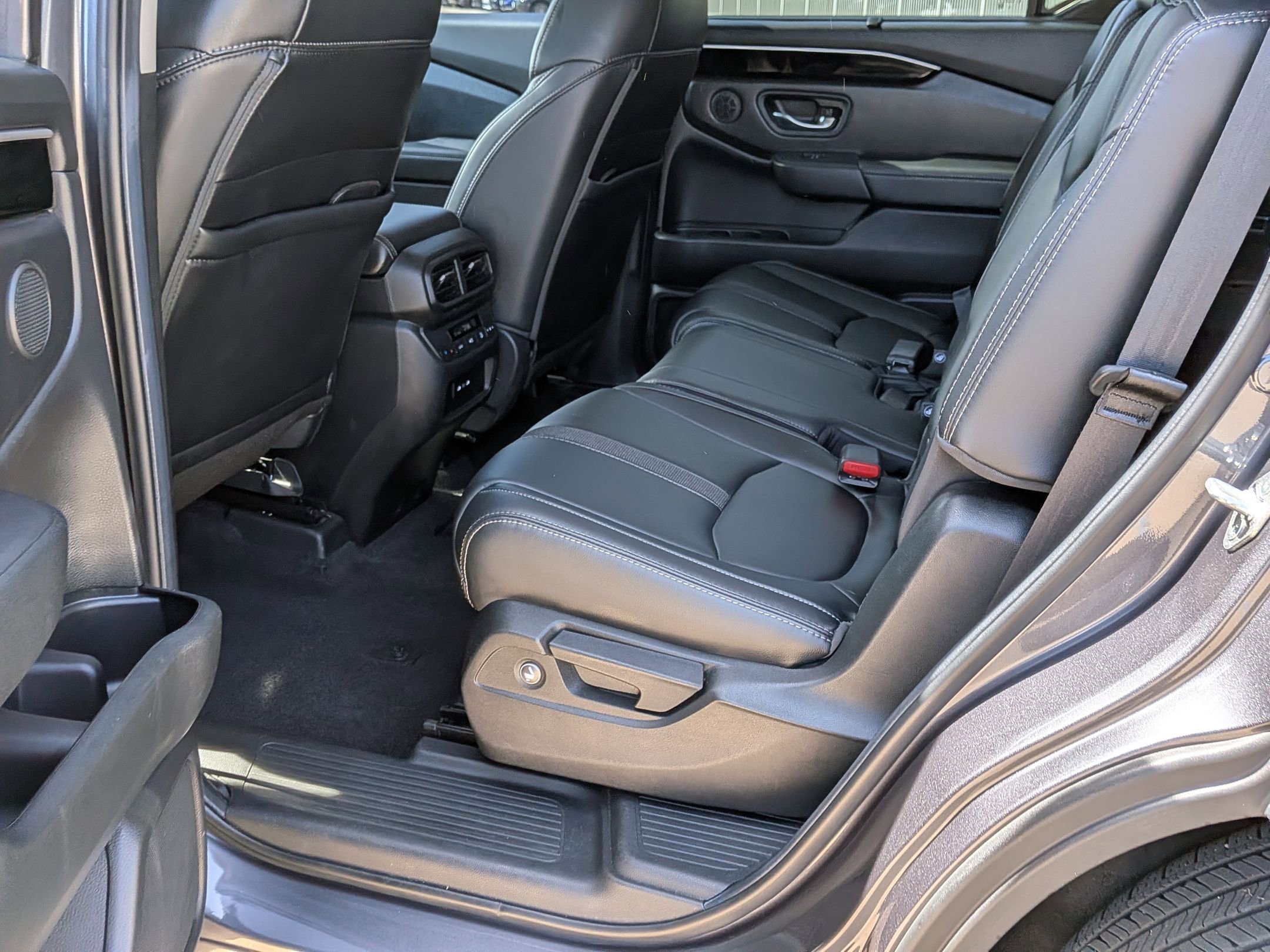 2025 Honda Pilot EX-L - Photo 22