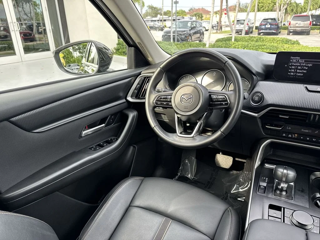 Used 2025 Jet Black Mazda 3.3 Turbo Select image 21