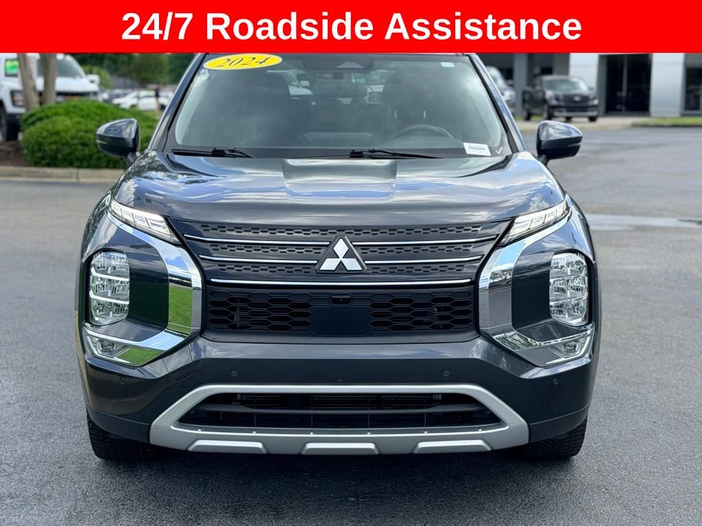 Used 2024 Blue Mitsubishi SE image 4
