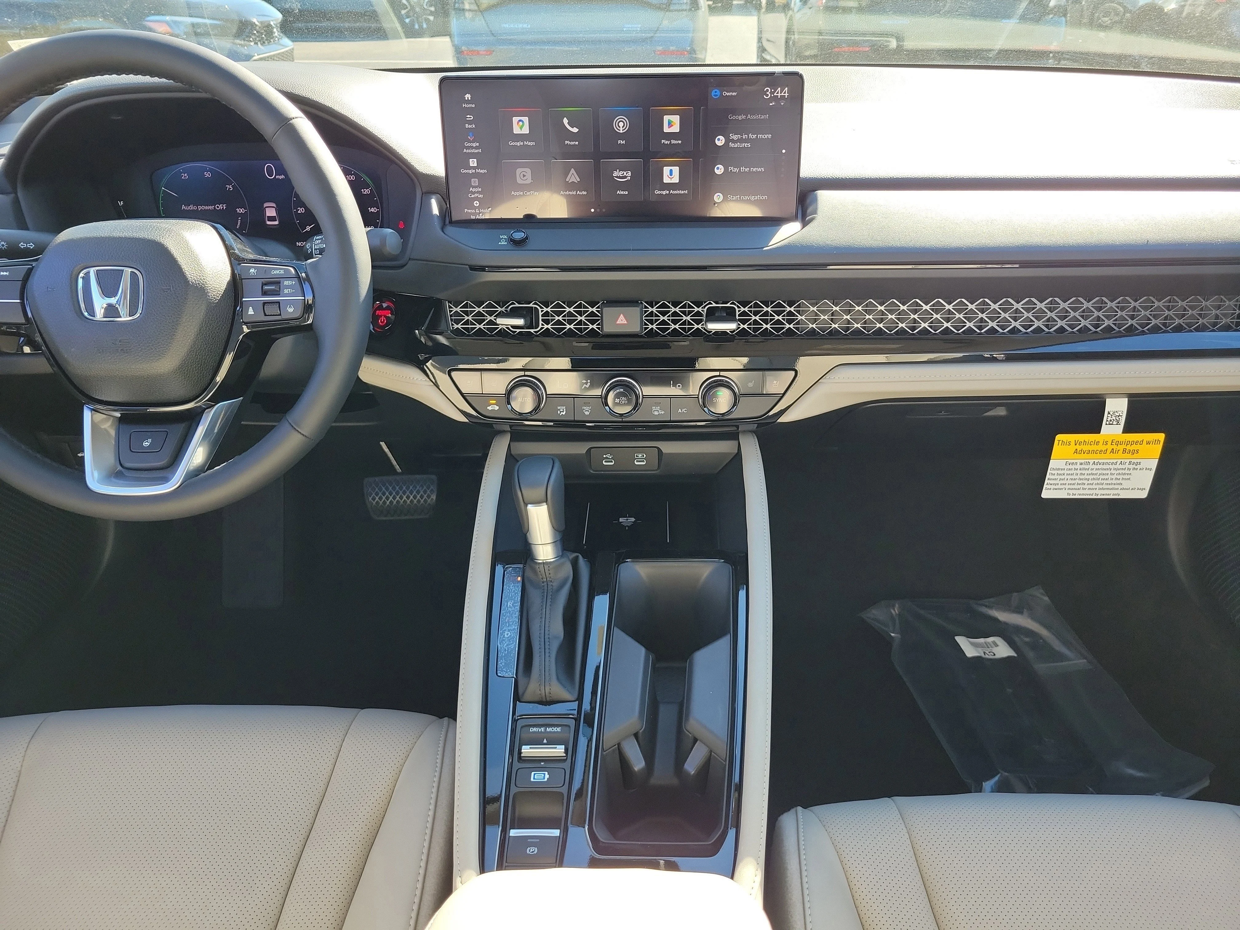 New 2026 Platinum White Pearl Honda Touring image 14