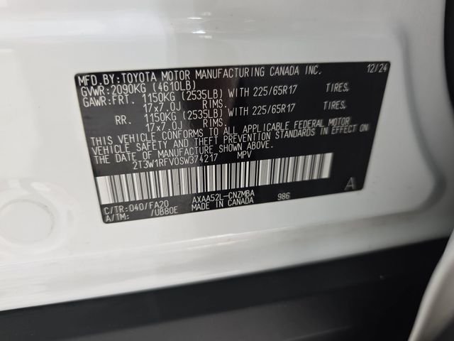 Used 2025 White Toyota XLE image 35