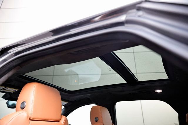 2026 Jaguar F-Pace R-Dynamic S - Photo 12