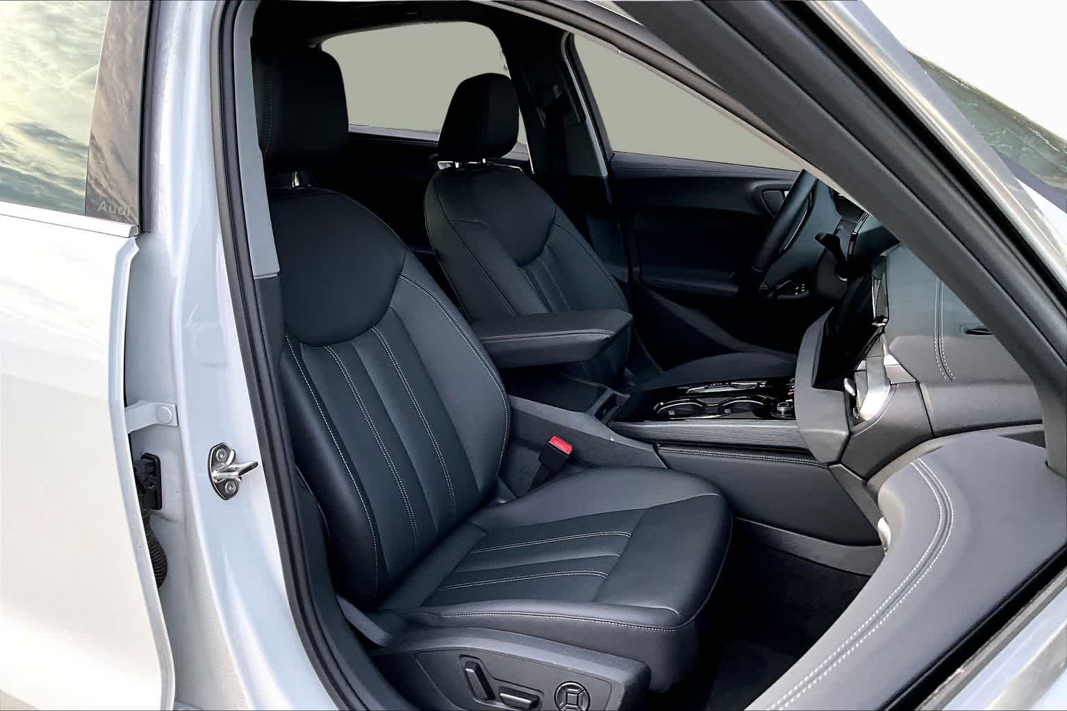 Used 2025 Glacier White Metallic Audi Premium Plus image 9