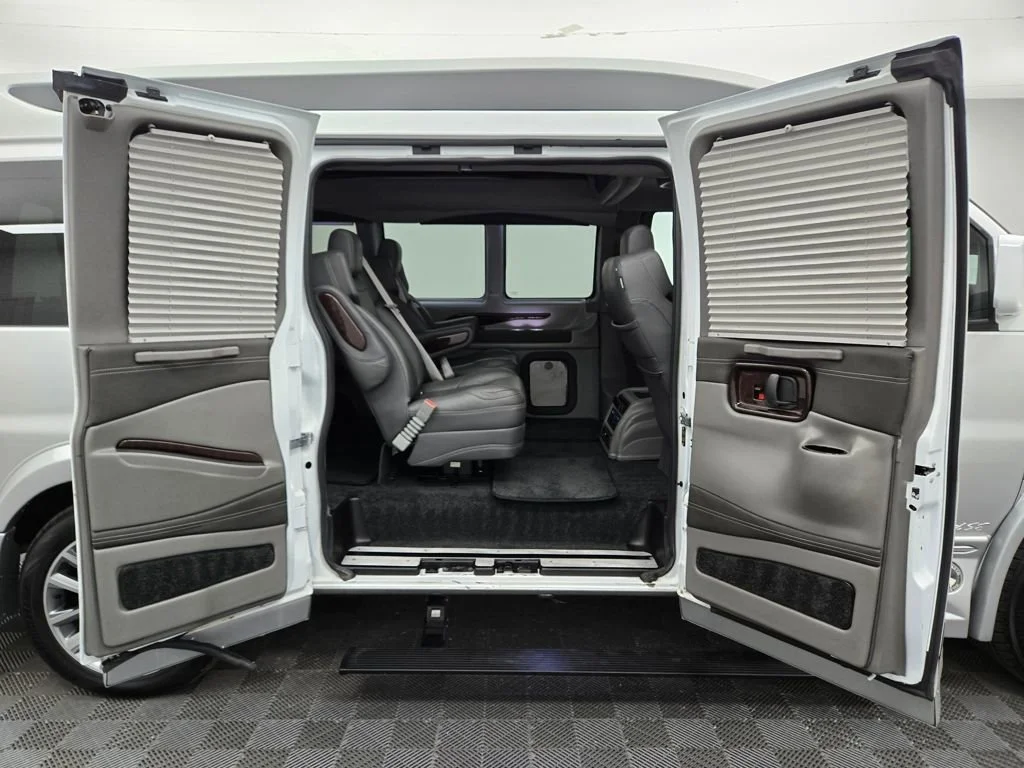 2021 Chevrolet Express Cargo Work Van - Photo 31