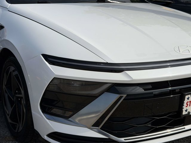 Used 2024 Serenity White Hyundai SEL image 8