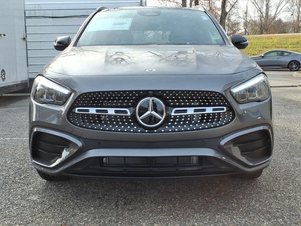 New 2026 Mountain Grey Metallic Mercedes-Benz GLA 250 image 3