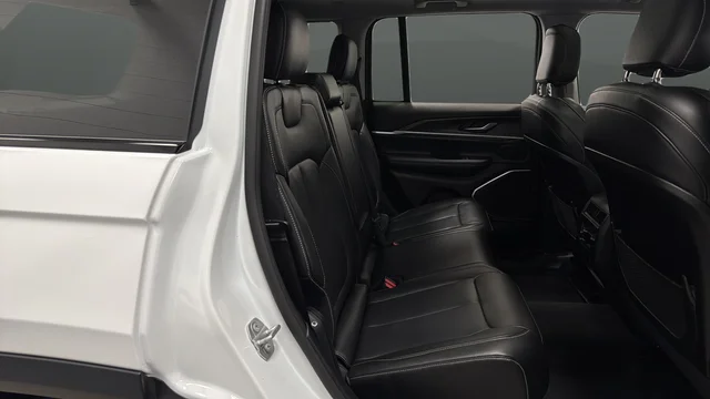 Used 2022 Bright White Clearcoat Jeep Limited image 25