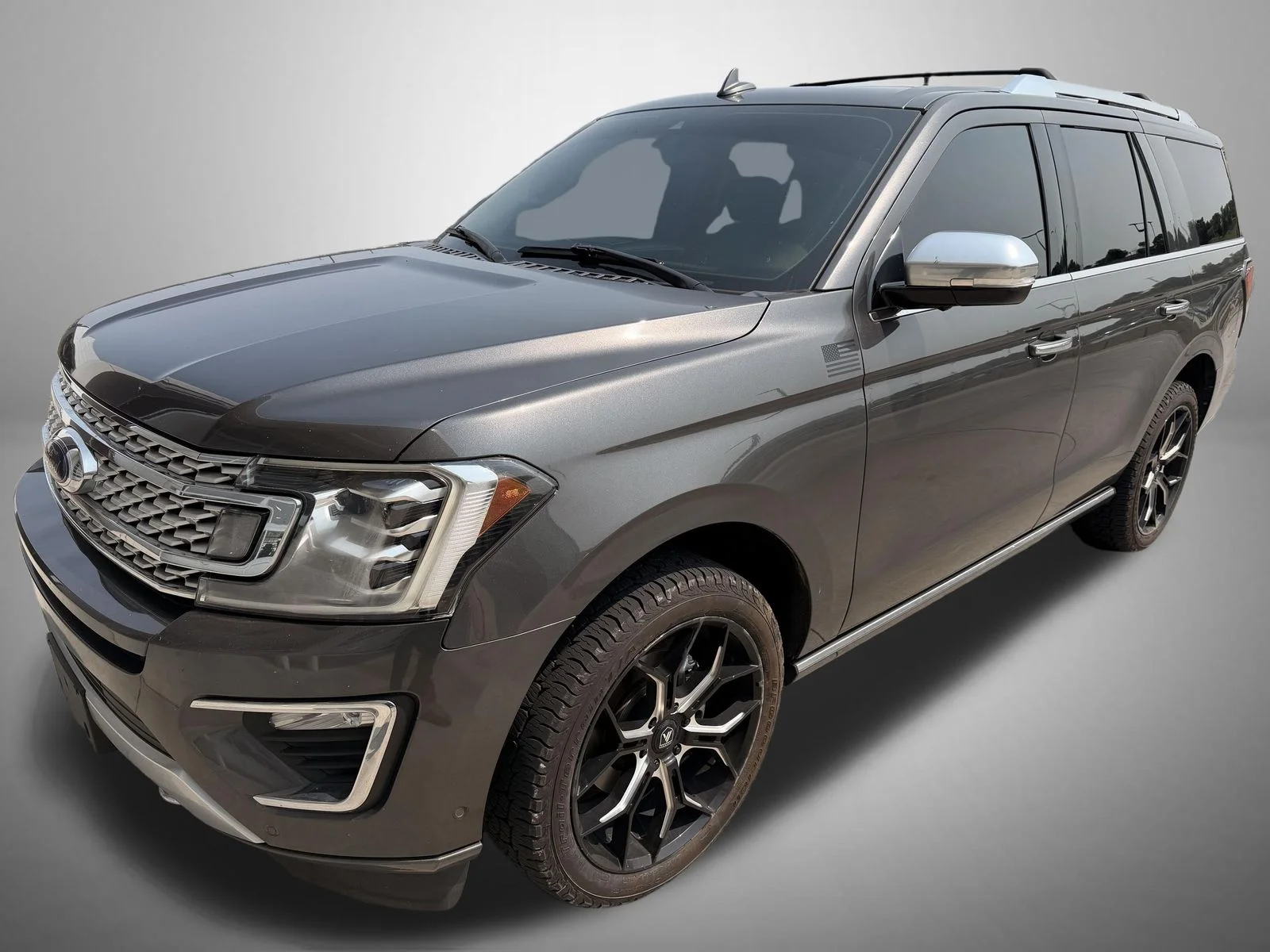 Used 2019 Gray Ford Platinum image 1