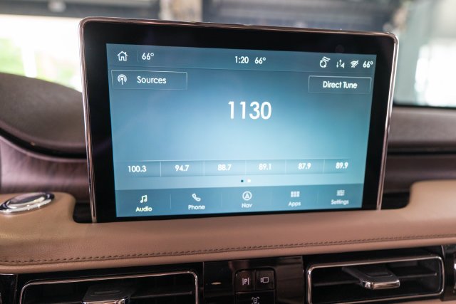 Used 2022 Blue Lincoln Grand Touring image 31