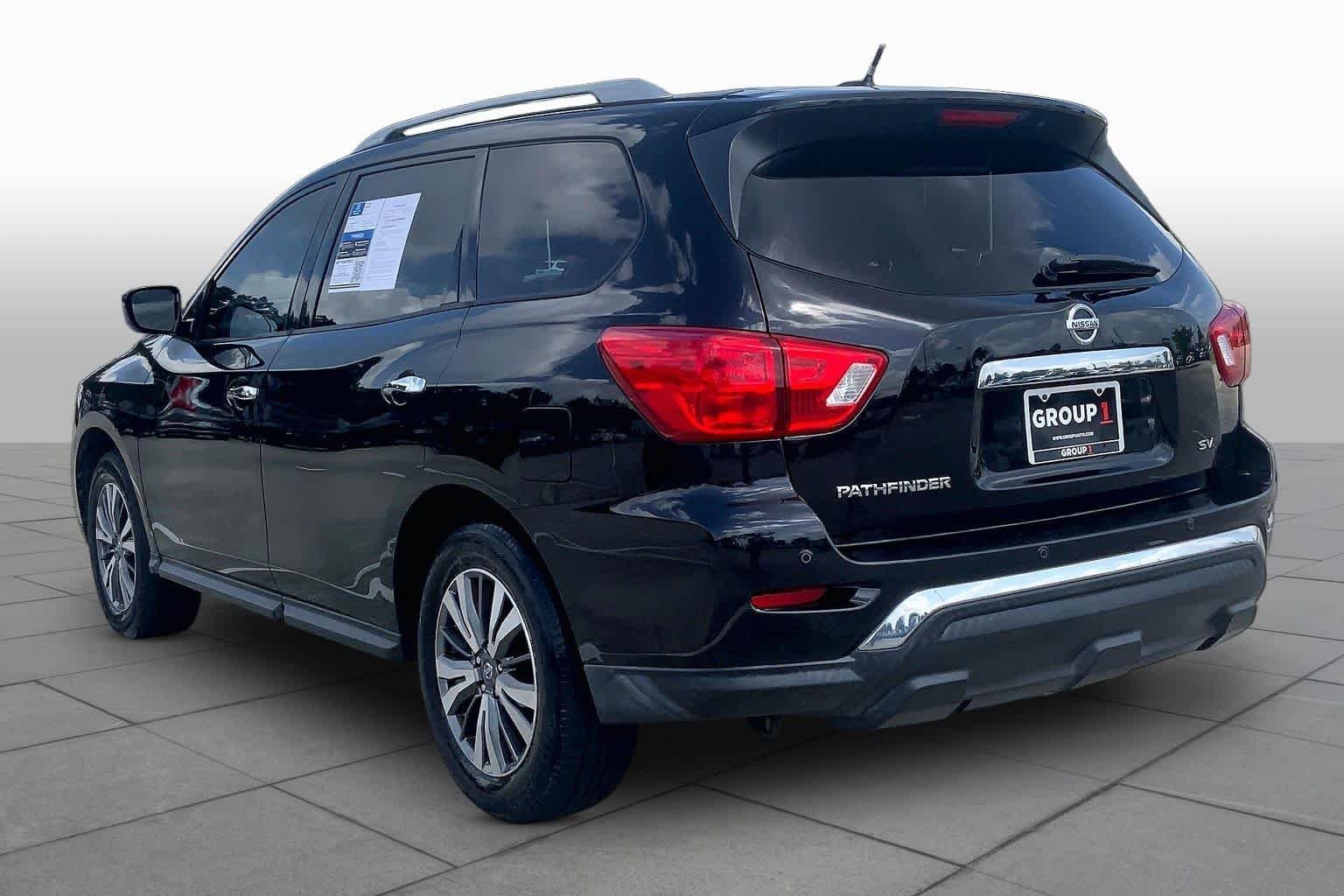 Used 2017 Magnetic Black Metallic Nissan SV image 12