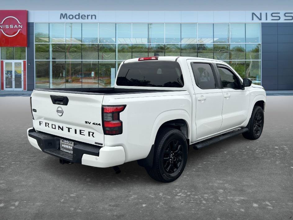 Certified Used 2023 Glacier White Nissan SV image 5