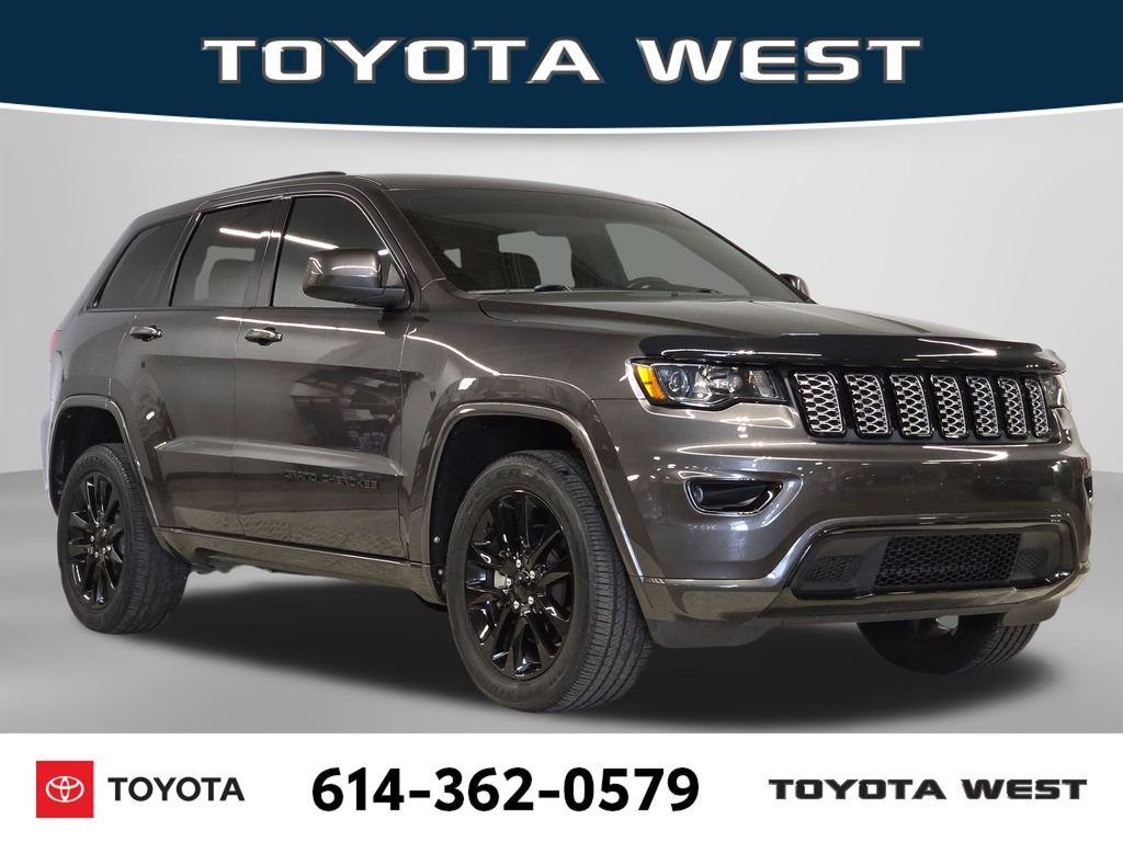 Used 2021 Gray Jeep Laredo X image 3