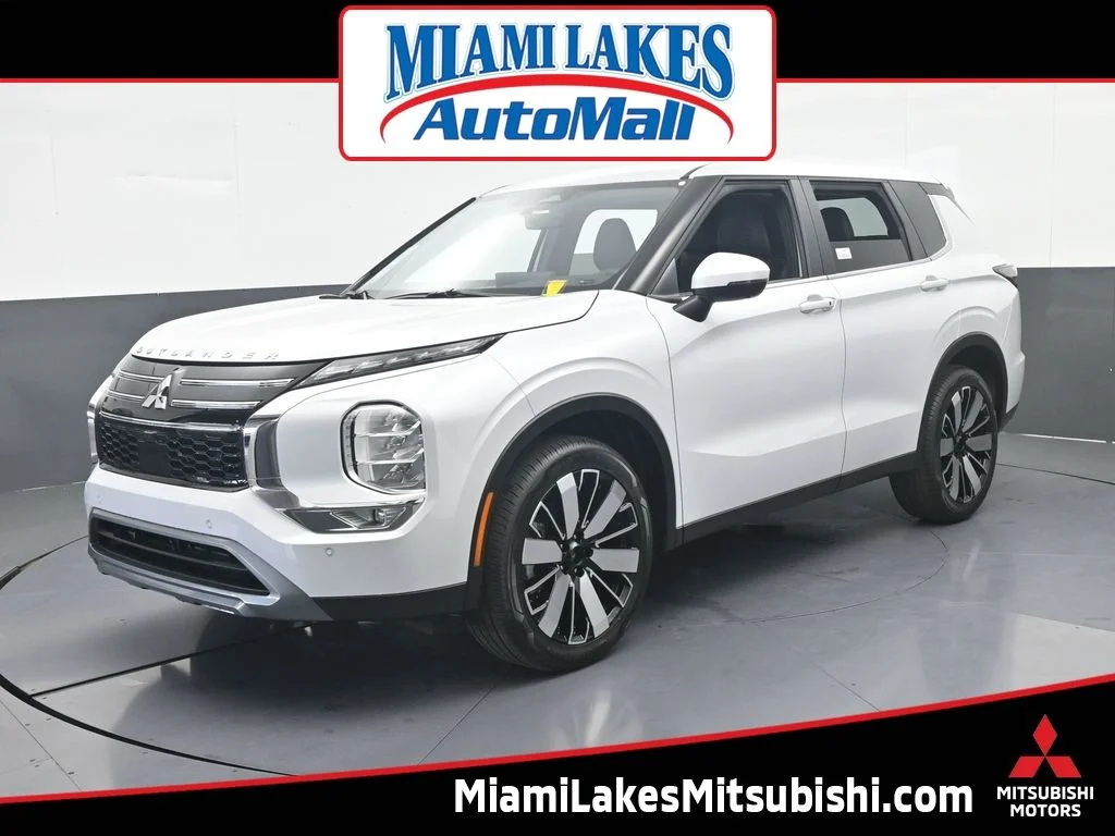 New 2026 Diamond White Mitsubishi SE image 1