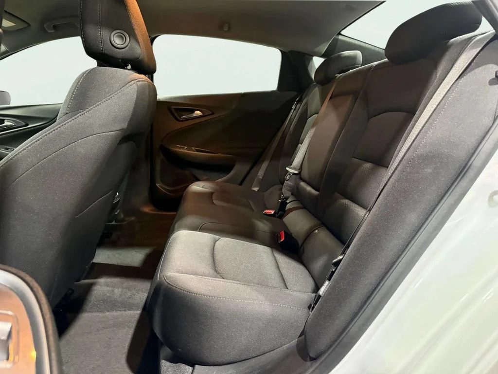 Used 2024 Summit White Chevrolet 1LT image 24