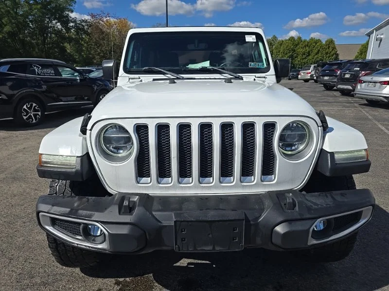 Used 2018 White Jeep Unlimited Sahara image 2