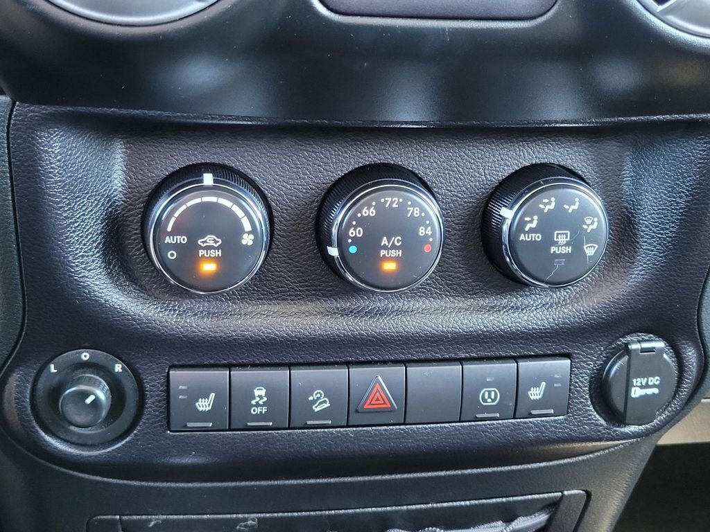 Certified Used 2016 Gray Jeep Unlimited Rubicon image 20