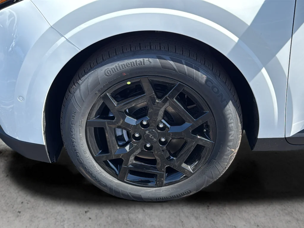 New 2026 Snow White Pearl Kia SX Prestige image 32